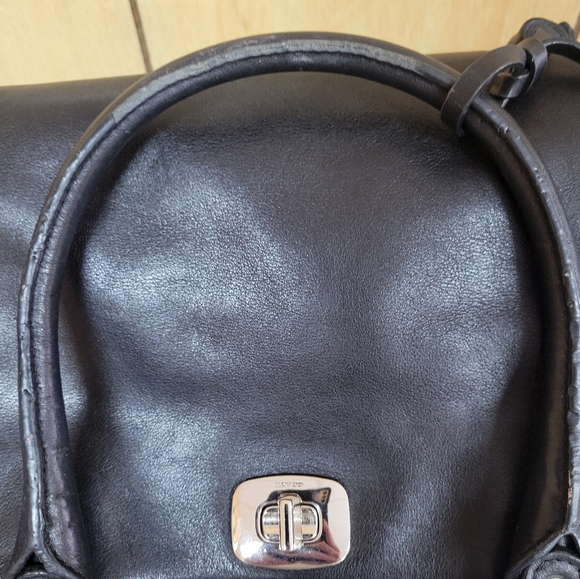 Coach Legacy Signature Chelsea with Hobo International Wristlet/Wallet Damaged - Picture 7 of 16